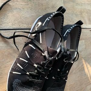 Nfinity Flyte size 10.5 (adult)